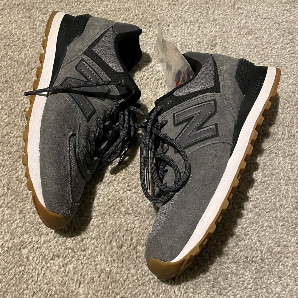 New Balance Sneaker